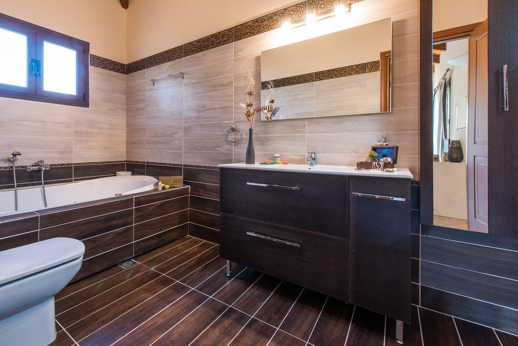 Astarte Villas - Kyveli Luxurious Private Villa Gaitani Room photo